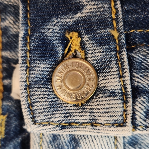 Forever 21 Distressed Cut-off Shorts - Picture 3 of 9